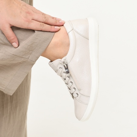 Кроссовки женские CAPRICE