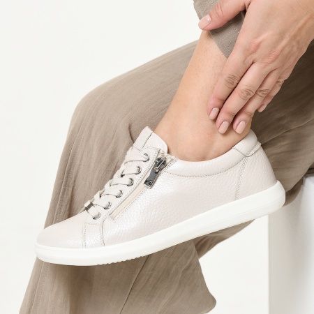 Кроссовки женские CAPRICE