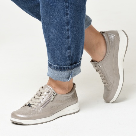 Кроссовки женские CAPRICE