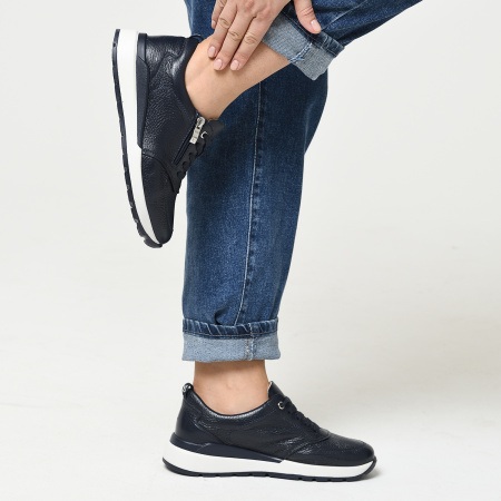 Кроссовки женские CAPRICE