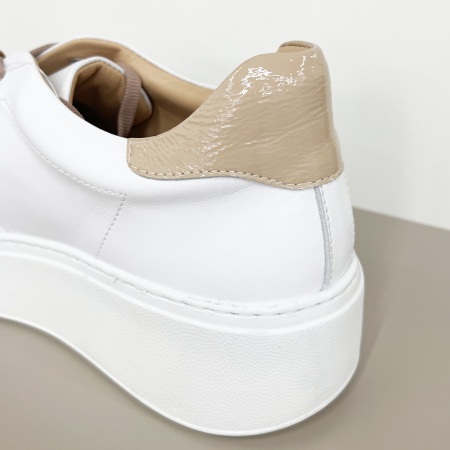 Кроссовки женские KELTON